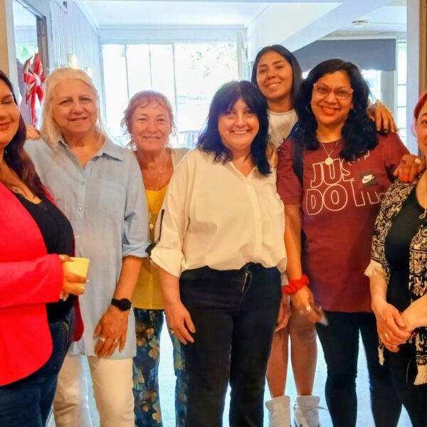 MUJERES